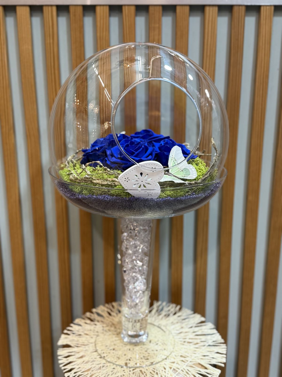 ARREGLO ROSAS AZULES PRESERVADA - Imagen 1