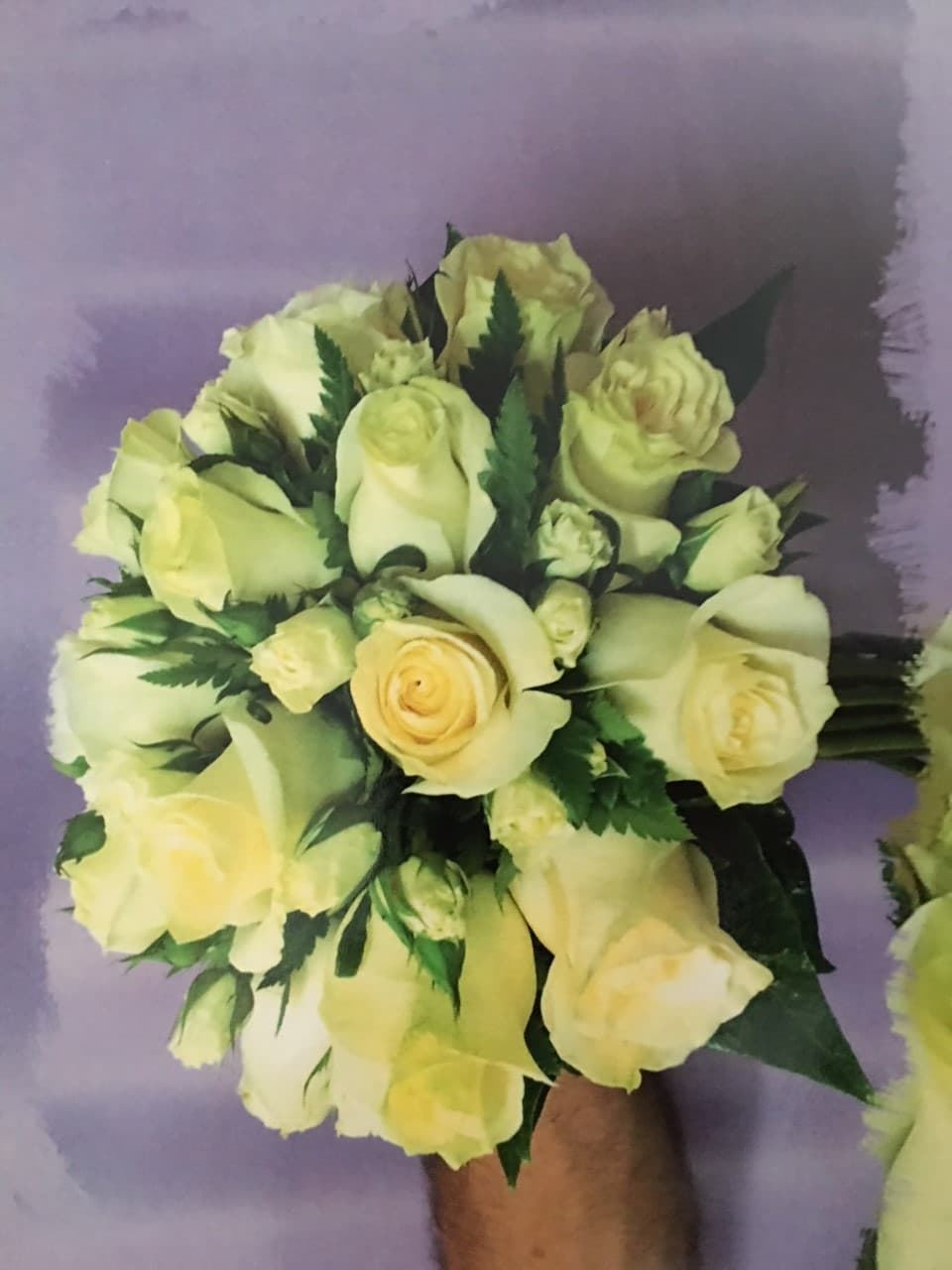 Bouquet novia de rosas y rosas spray - Imagen 1