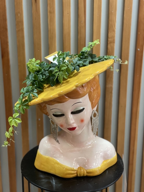 MACETERO DOÑA FLORA - Imagen 1