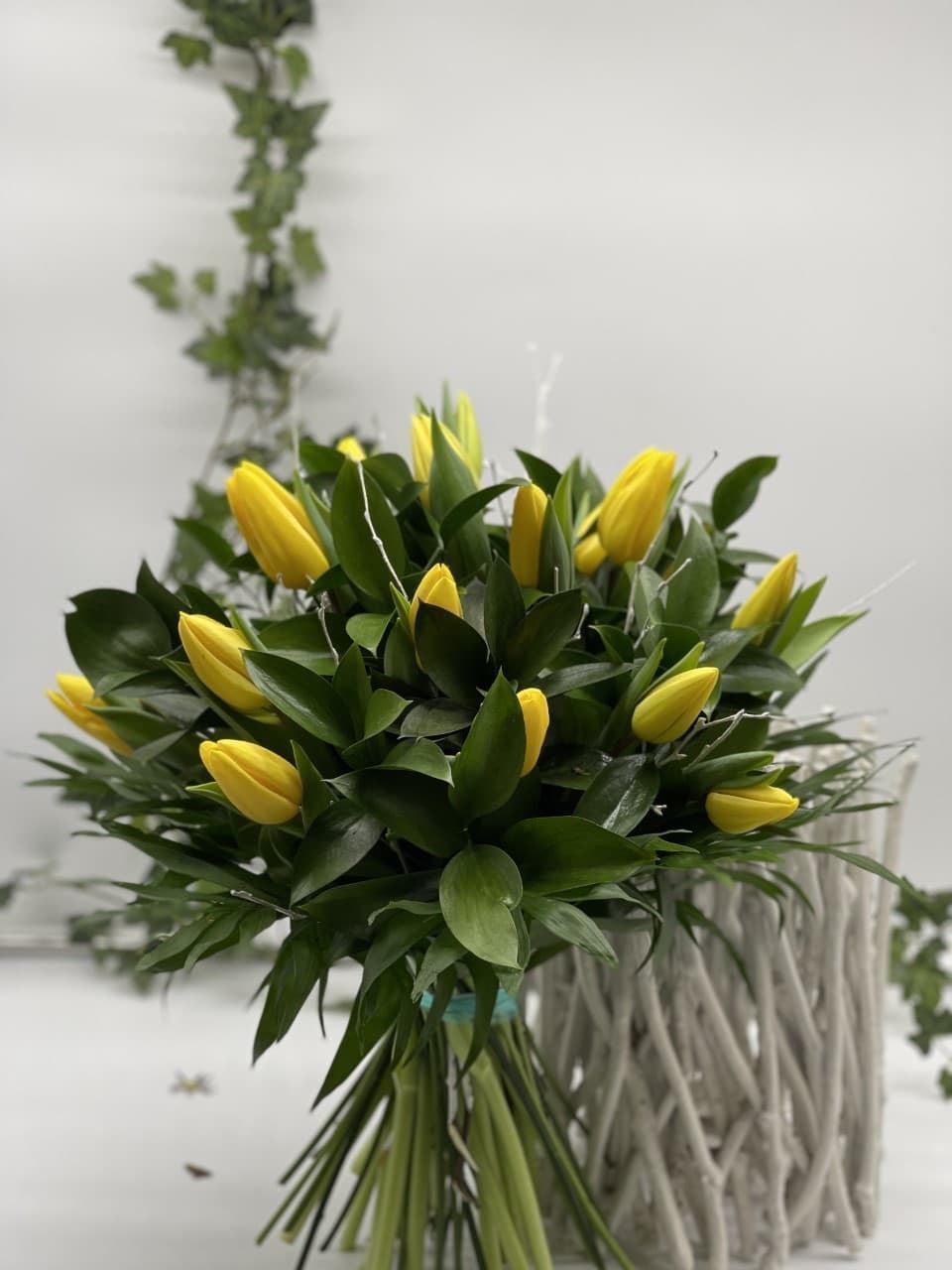 Ramo 20 tulipan amarillo - Imagen 1