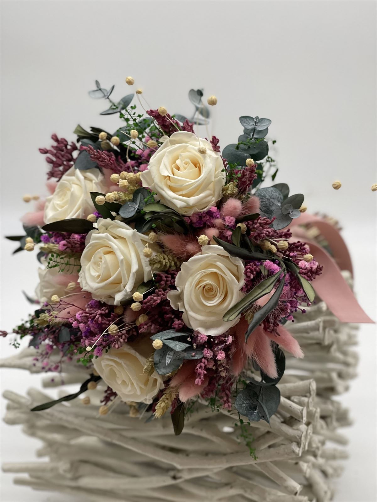 Ramo de novia de flor preservada y seca - Imagen 1